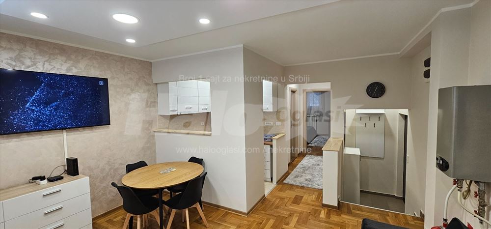 Top stan Zemun Zeleznicka 43m2+parking+ostava 12m2 — 3