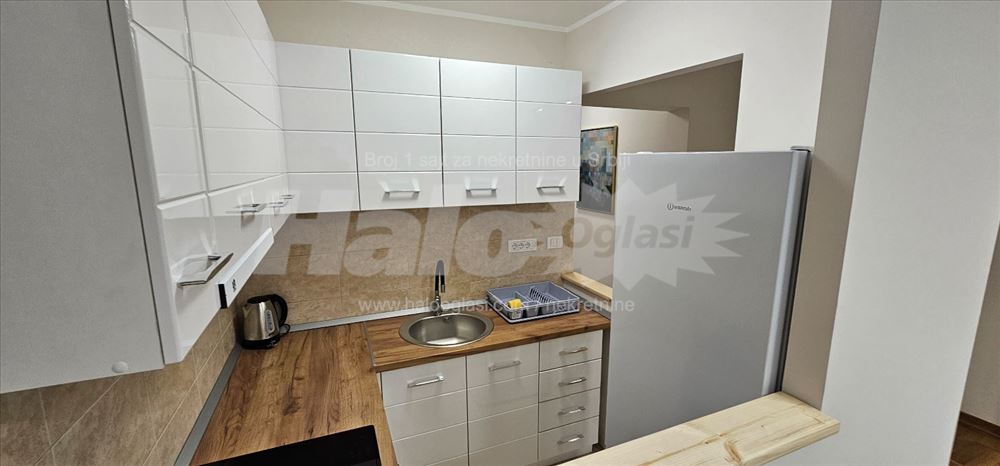 Top stan Zemun Zeleznicka 43m2+parking+ostava 12m2 — 8