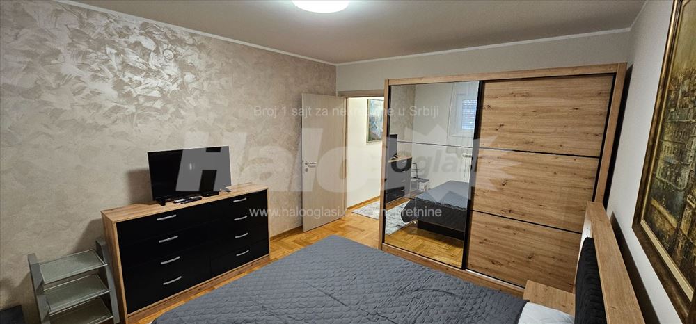 Top stan Zemun Zeleznicka 43m2+parking+ostava 12m2 — 12