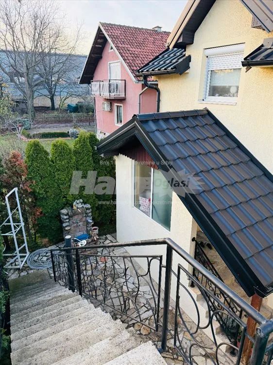 Top stanje sa 4 zasebne stambene jedinice — 11