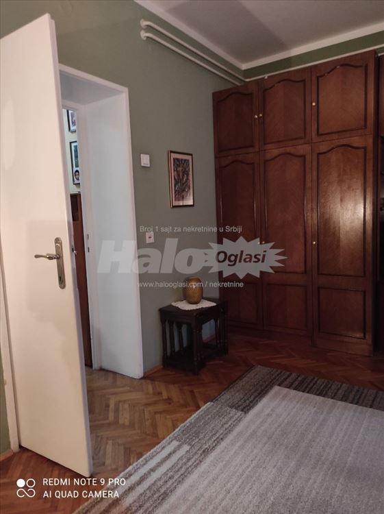 Topao, dvostran stan u centru Vračara — 2