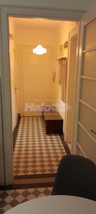 Trg Republike, potpuno renoviran i opremljen — 3