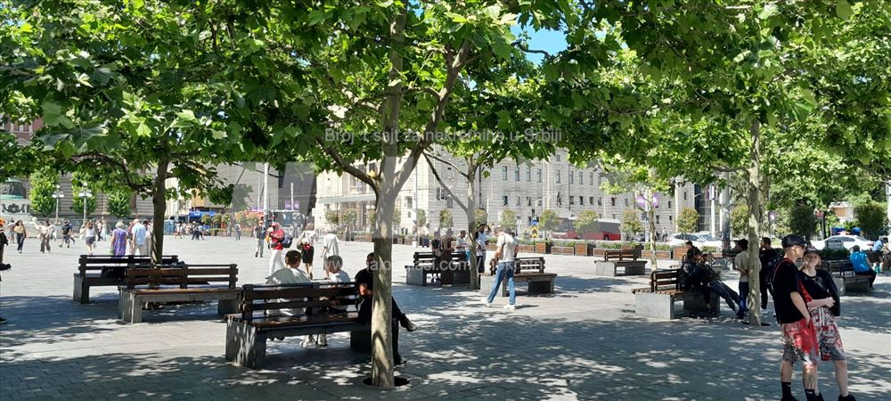 Trg Republike, potpuno renoviran i opremljen — 15
