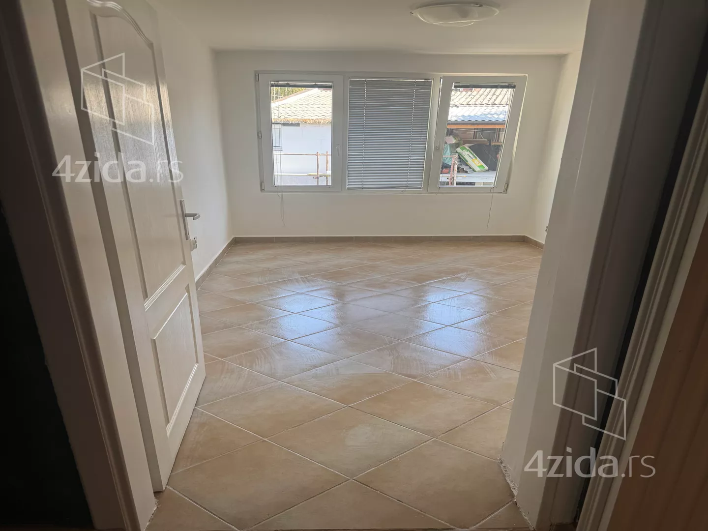 Troiposoban stan na prodaju, Kosovopoljska 10, 180.000€, 79m² — 6