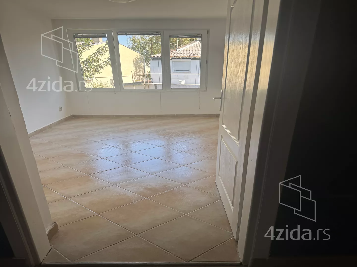 Troiposoban stan na prodaju, Kosovopoljska 10, 180.000€, 79m² — 8