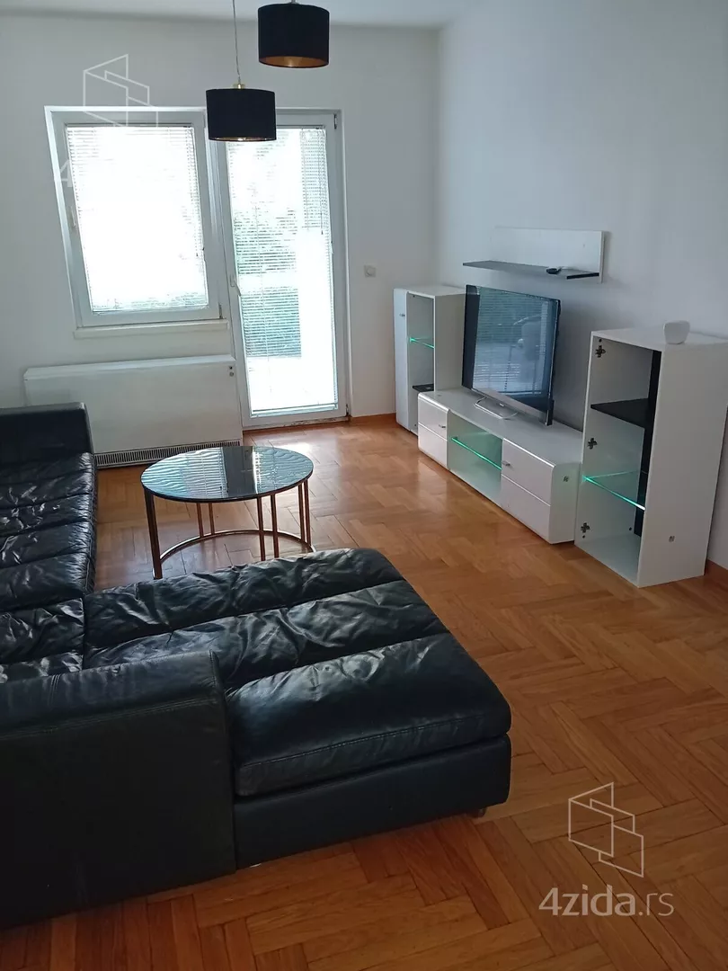 Troiposoban stan za izdavanje, Kaplara Babića 13, 450€, 70m² — 2