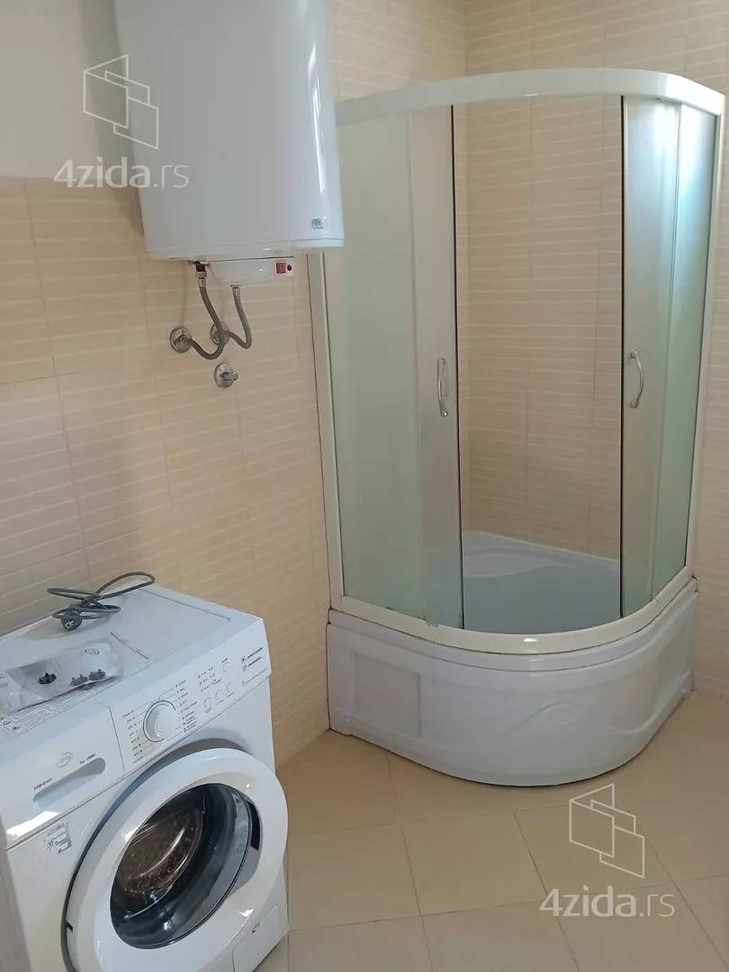 Troiposoban stan za izdavanje, Kaplara Babića 13, 450€, 70m² — 9