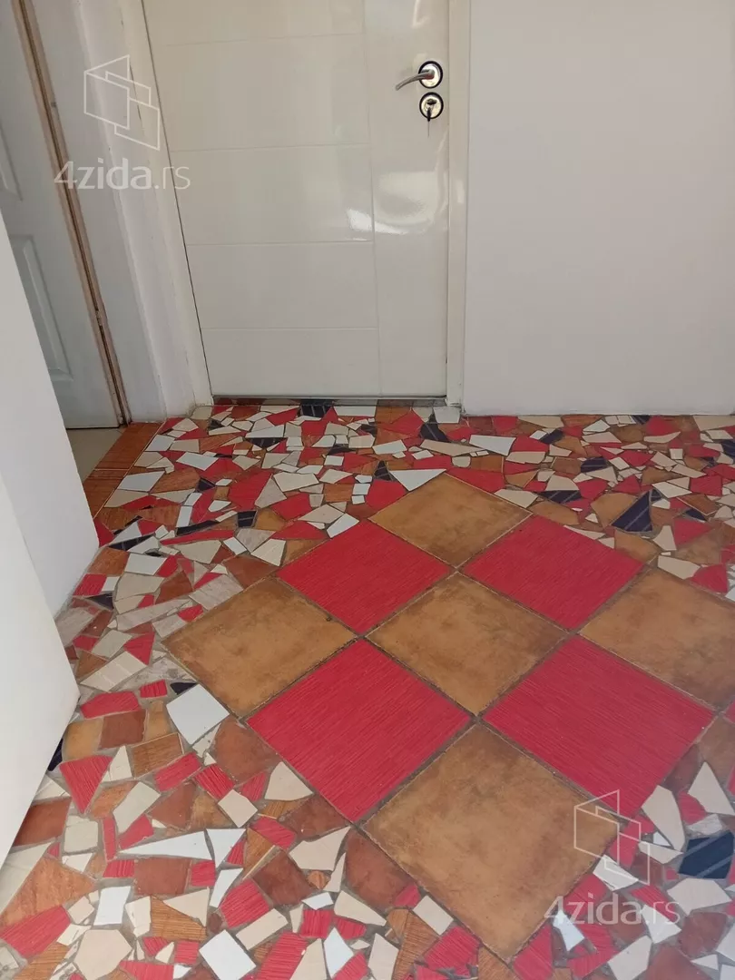 Troiposoban stan za izdavanje, Kaplara Babića 13, 450€, 70m² — 10