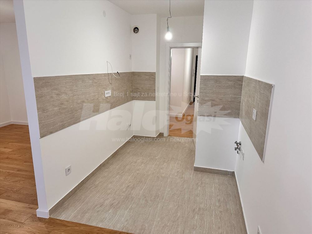 Trosoban Lux stan kod Vukovog spomenika — 7