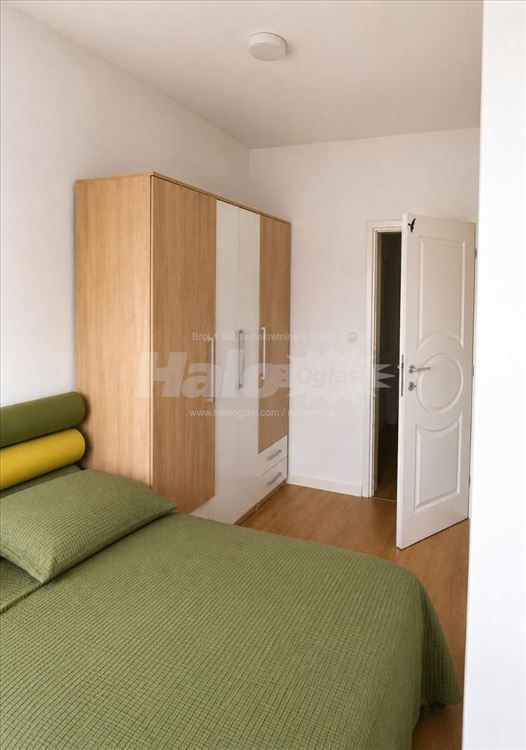Trosoban stan 71 m² | Visoki plafoni | Uknjižen — 7