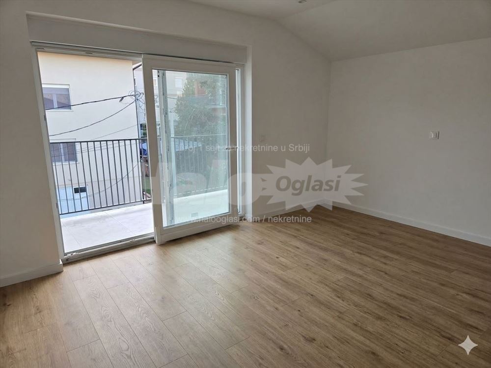 Trosoban stan 73 kvadrata, 2 spavaće sobe — 4