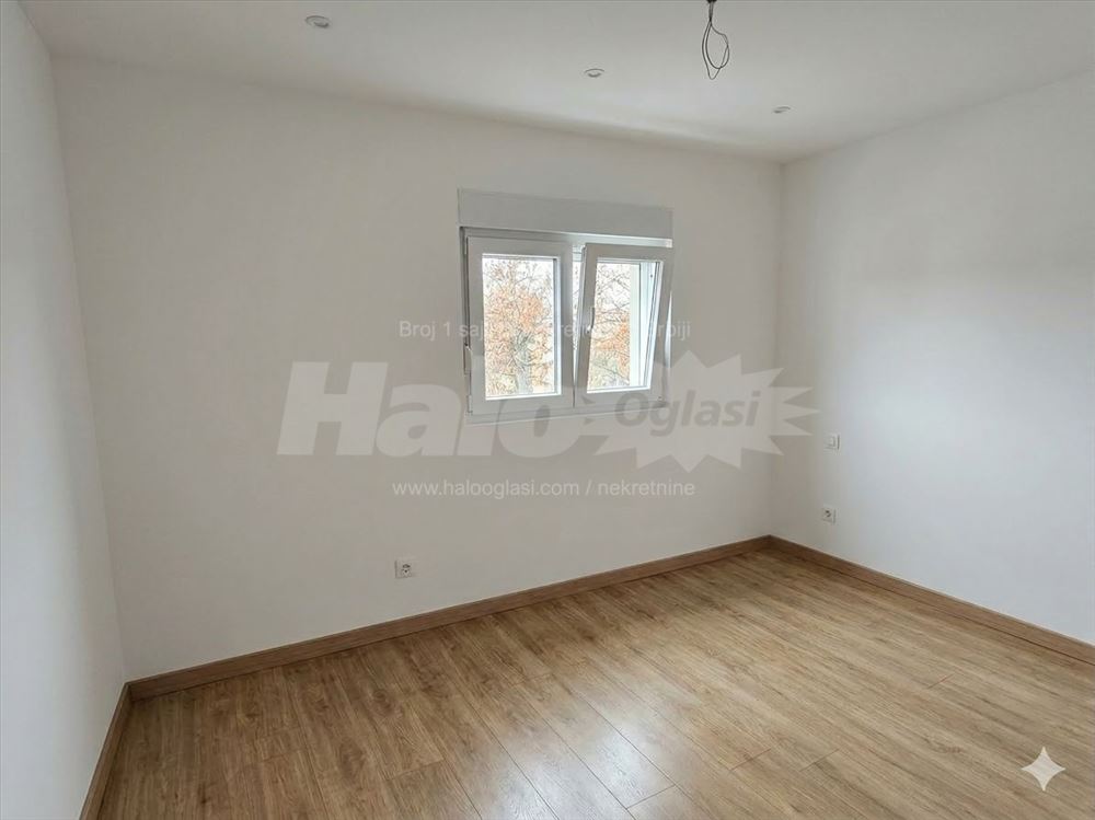 Trosoban stan 73 kvadrata, 2 spavaće sobe — 5