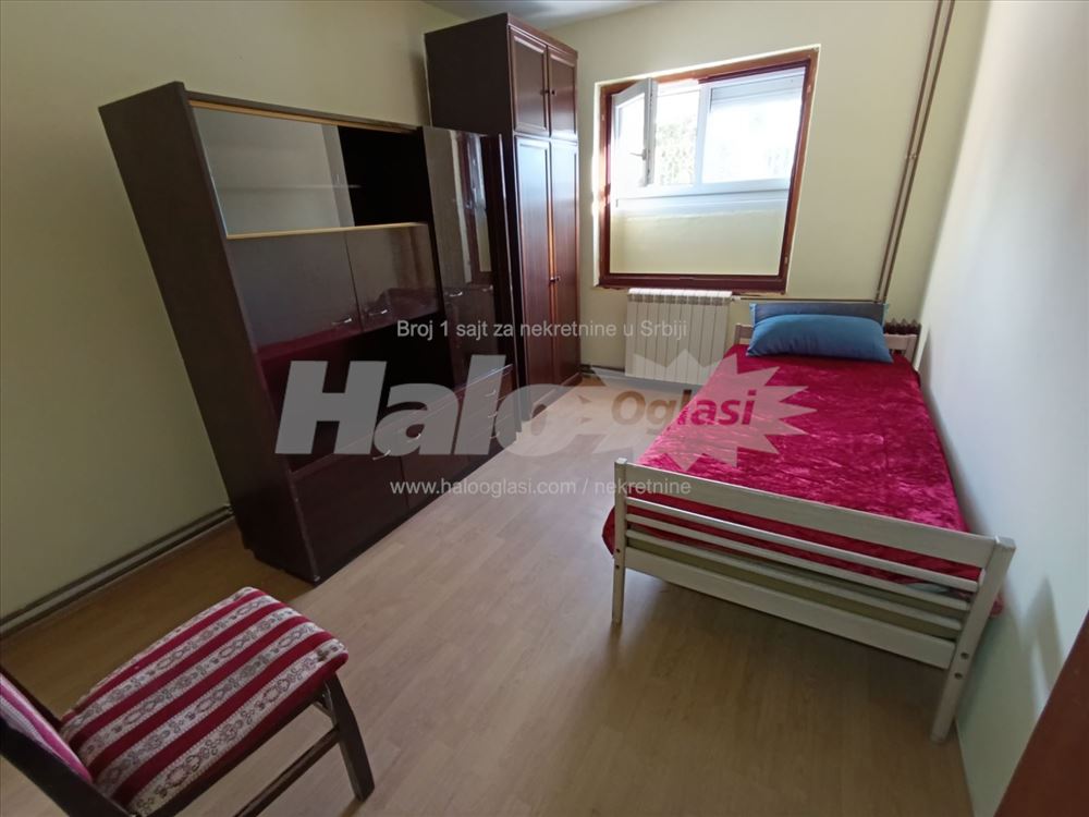 trosoban stan 75m2 odvojen ulaz dvorišna zgrada — 9