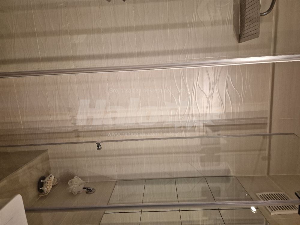 Trosoban stan 82 m2 sa terasom 20 m2 — 10