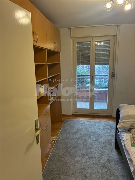 Trosoban stan Bežanijska kosa 1 — 2