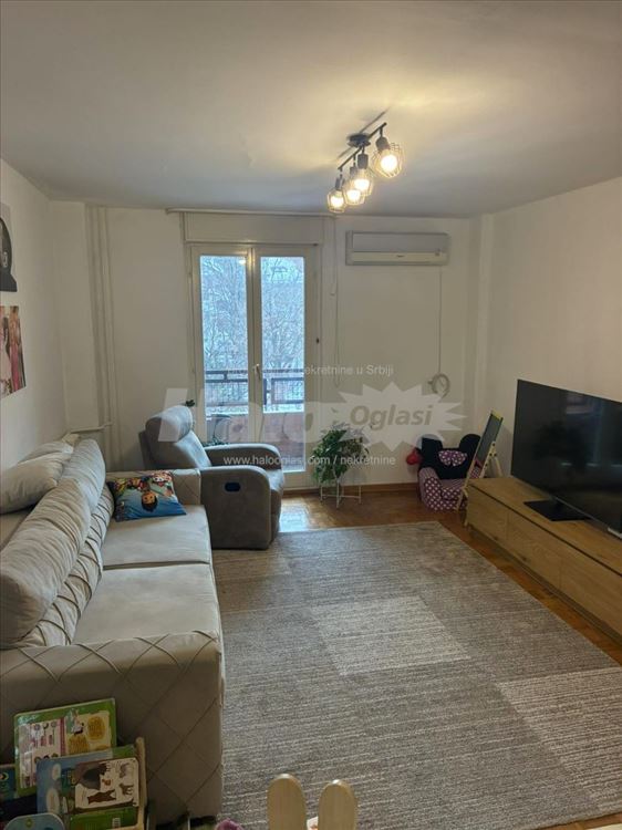 Trosoban stan Bežanijska kosa 1 — 3