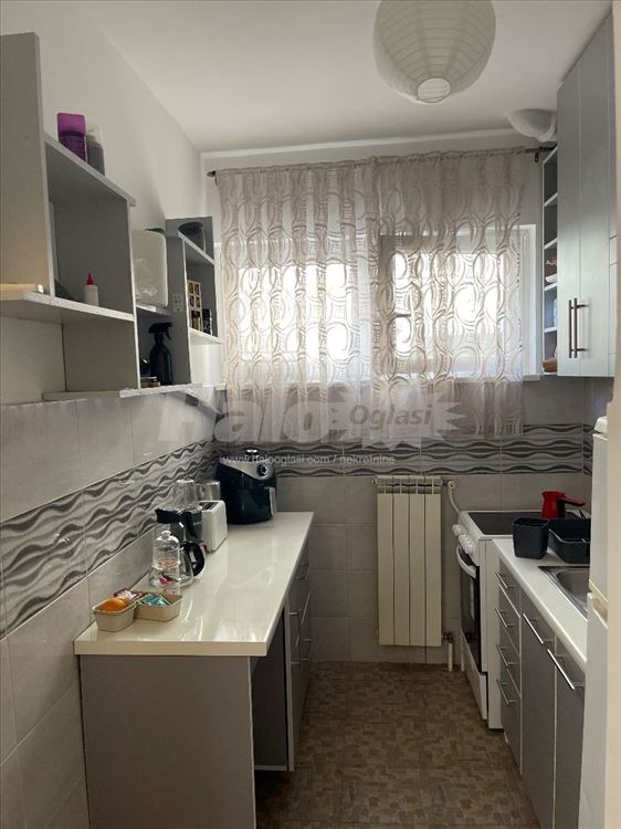 Trosoban stan  centar Admirala Geprata — 7