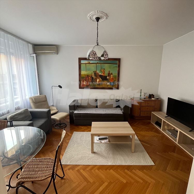 Trosoban stan, Centar, Vase Čarapića, 61m2 — 2