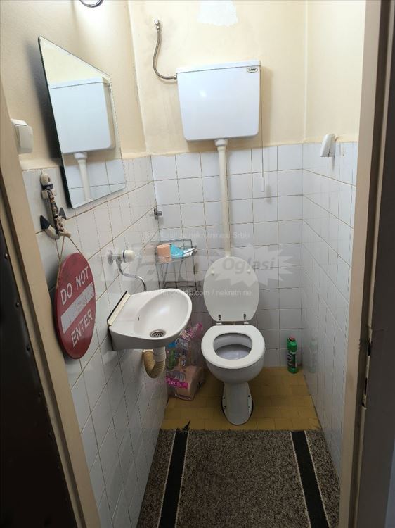 Trosoban stan kod Arene sa dvoristem 65 kvadrata — 12