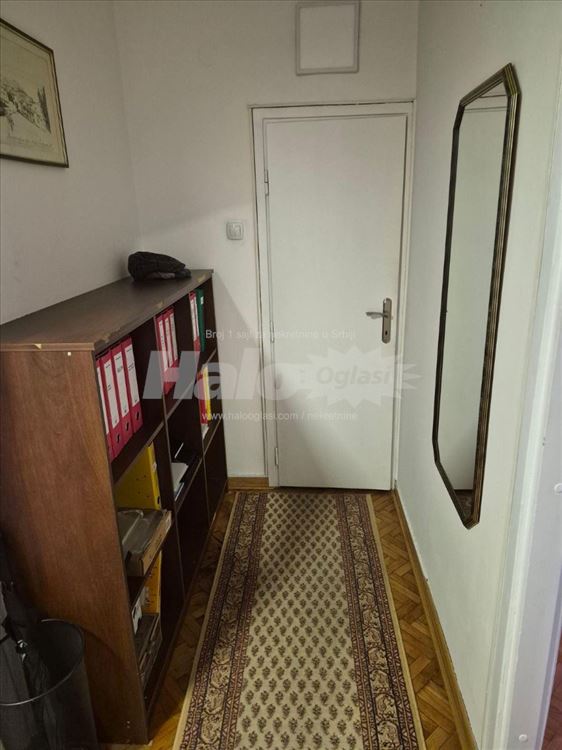 Trosoban stan kod Palate pravde — 9