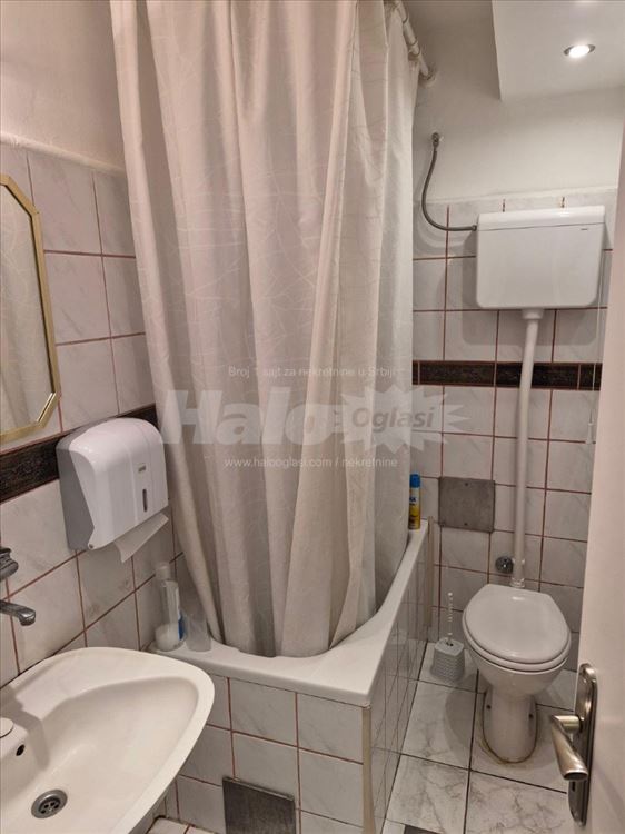 Trosoban stan kod Palate pravde — 10