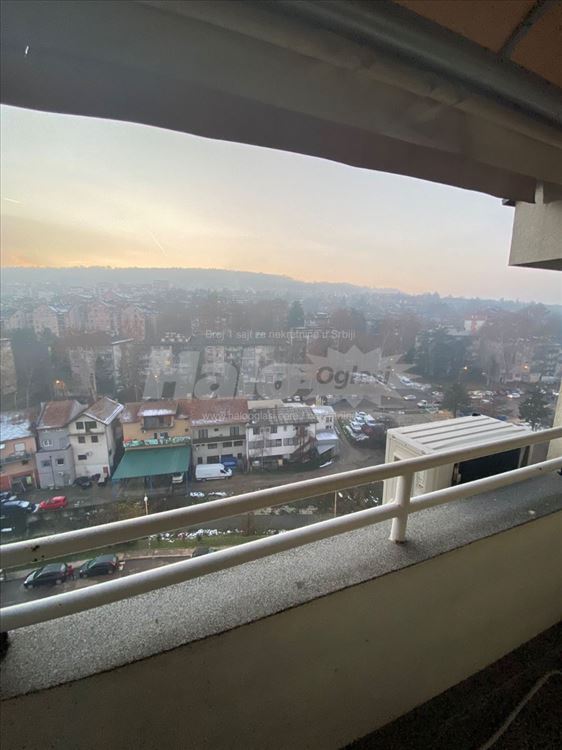 Trosoban stan, Milorada Dimitrijevića. — 10