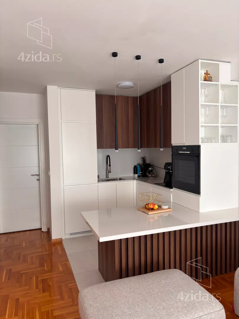 Trosoban stan na prodaju, Altina, 160.000€, 54m² — 3