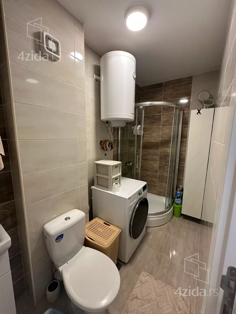 Trosoban stan na prodaju, Altina, 160.000€, 54m² — 5