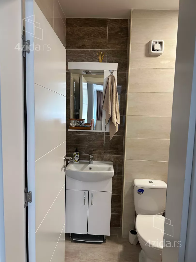 Trosoban stan na prodaju, Altina, 160.000€, 54m² — 6