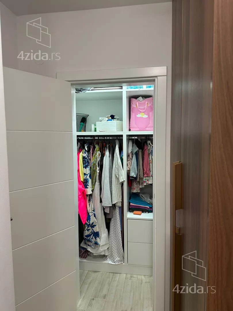 Trosoban stan na prodaju, Altina, 160.000€, 54m² — 12