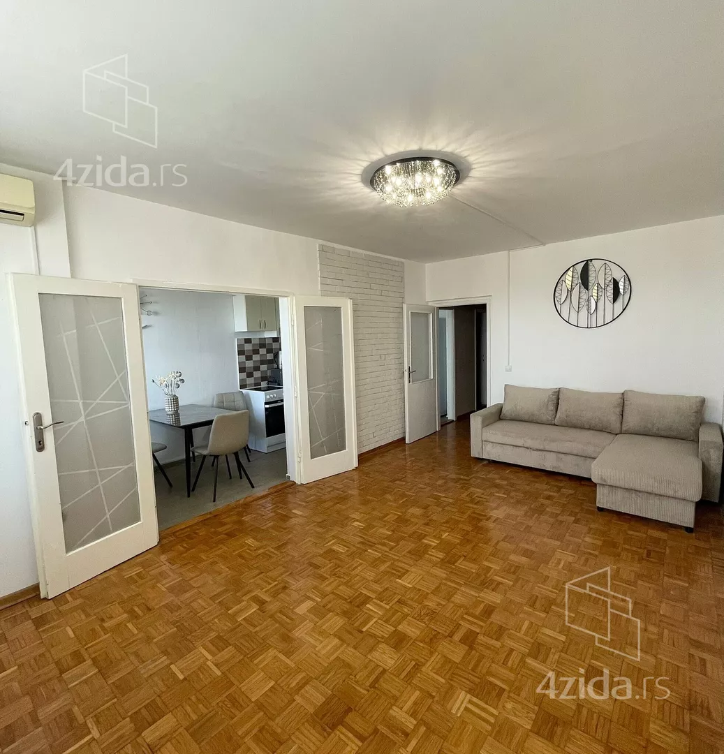Trosoban stan na prodaju, Bulevar Mihajla Pupina 205, 215.000€, 61m² — 4
