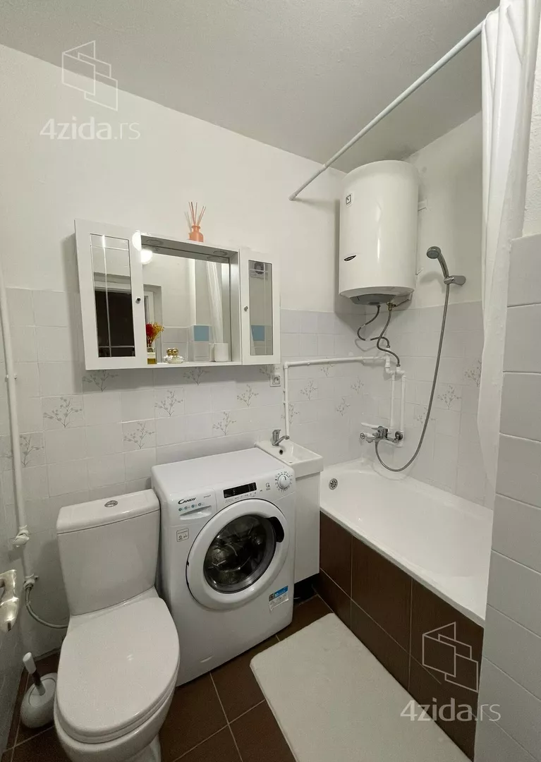 Trosoban stan na prodaju, Bulevar Mihajla Pupina 205, 215.000€, 61m² — 6