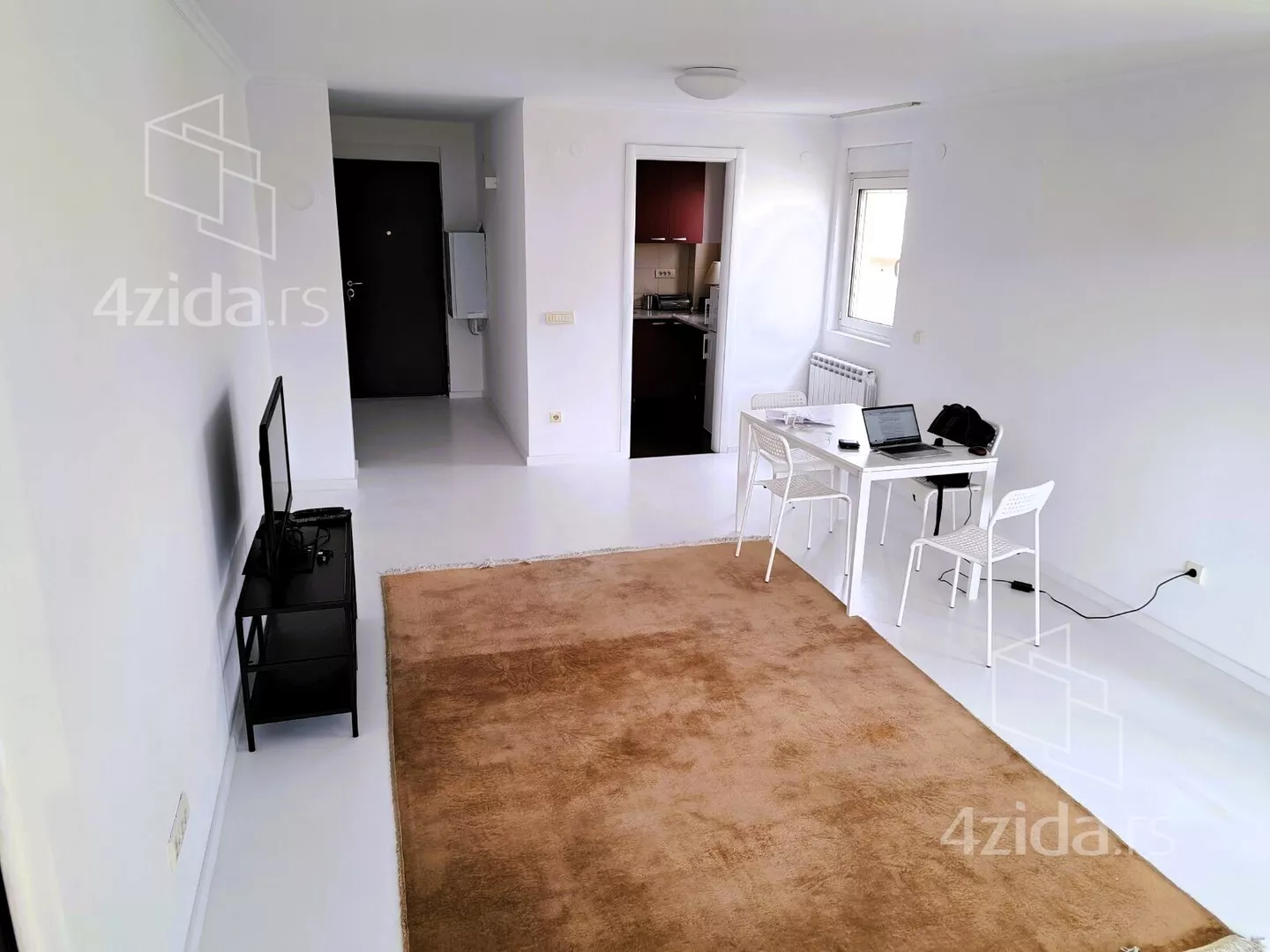 Trosoban stan na prodaju, Bulevar Oslobođenja 241, 290.000€, 84m² — 3