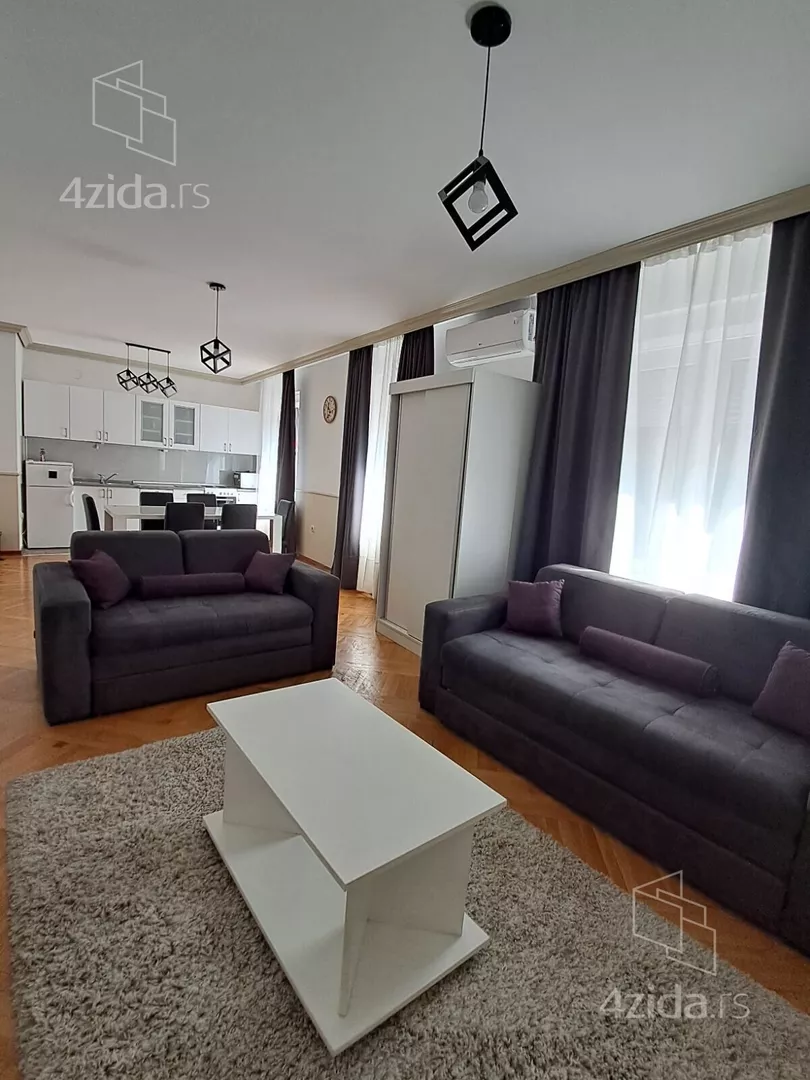 Trosoban stan na prodaju, Hram Svetog Save, 305.000€, 79m² — 4