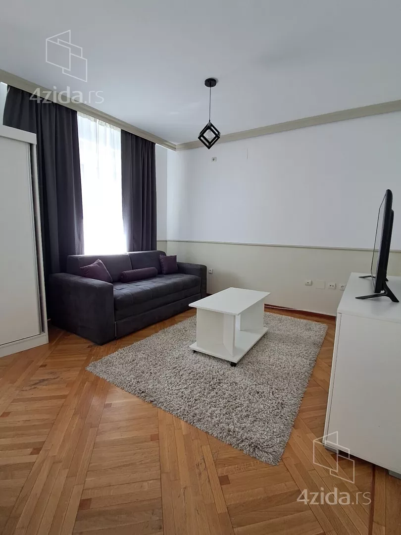 Trosoban stan na prodaju, Hram Svetog Save, 305.000€, 79m² — 7