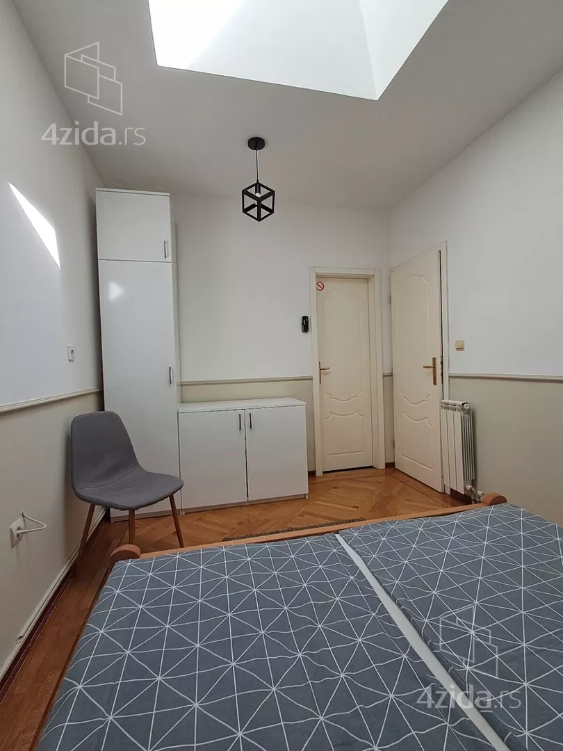 Trosoban stan na prodaju, Hram Svetog Save, 305.000€, 79m² — 9