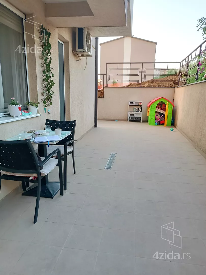 Trosoban stan na prodaju, Mate Miloševića xx, 138.700€, 36m² — 11