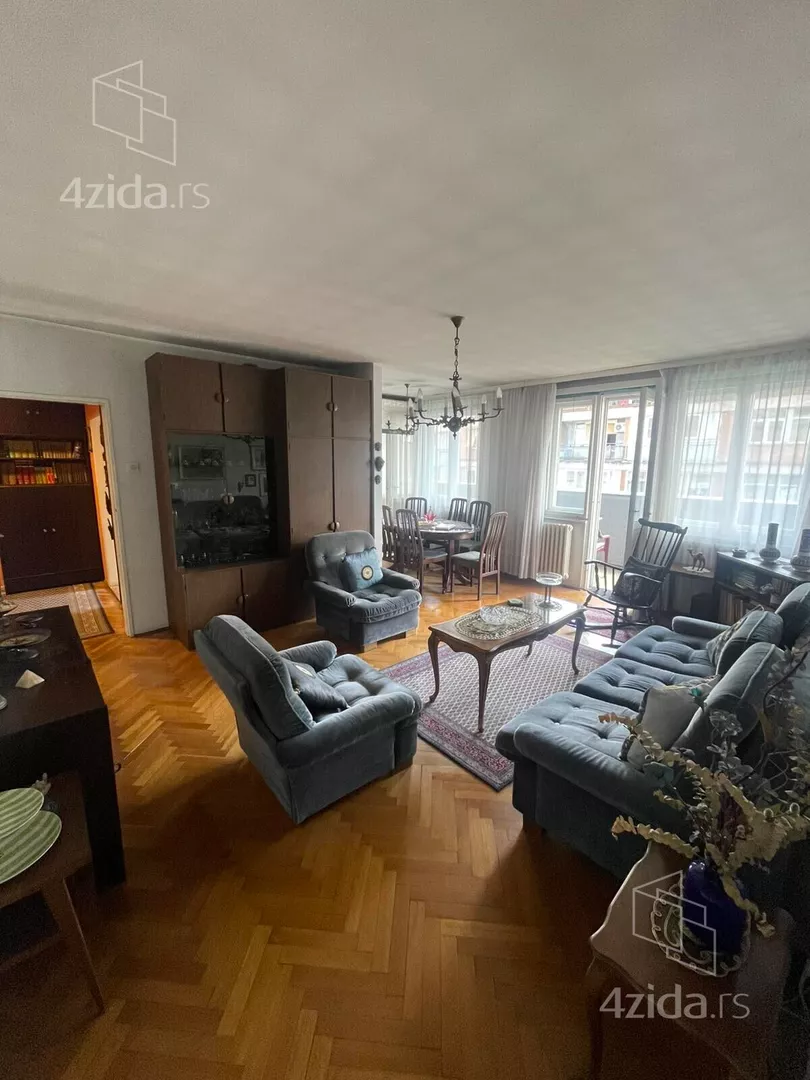 Trosoban stan na prodaju, Mileševska 11, 320.000€, 84m² — 5
