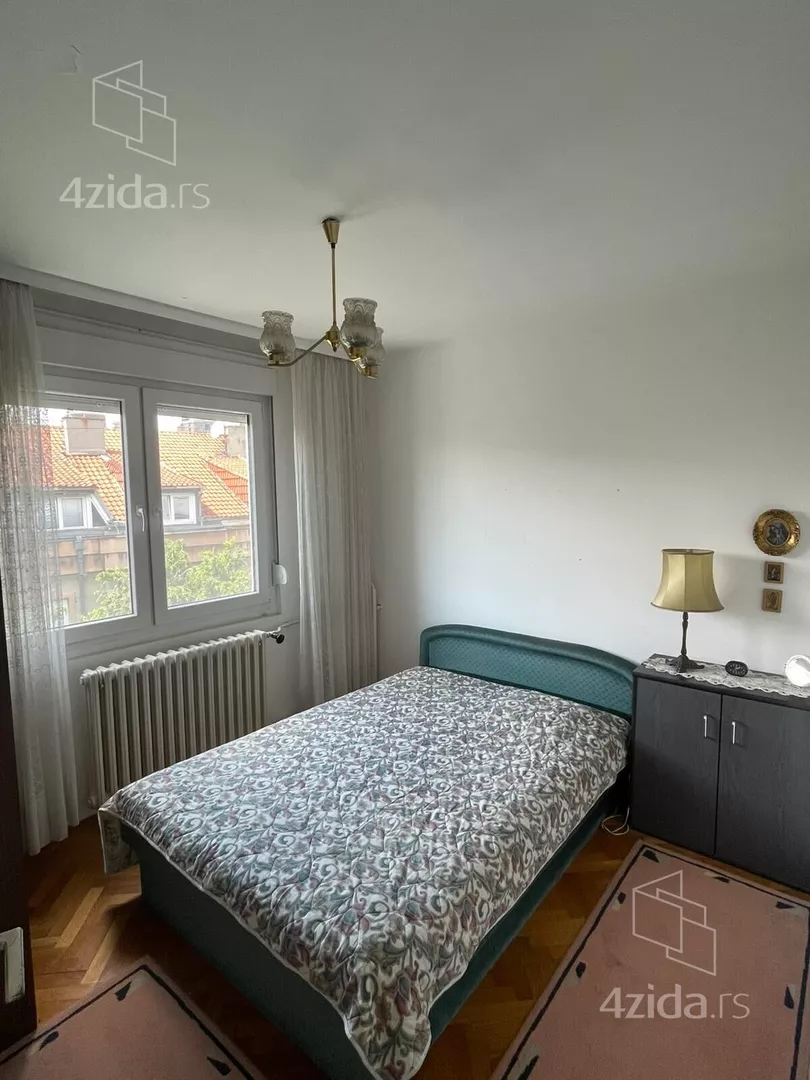 Trosoban stan na prodaju, Mileševska 11, 320.000€, 84m² — 9