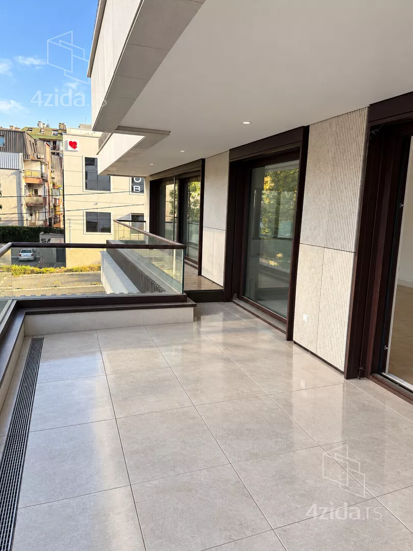Trosoban stan na prodaju, Neznanog Junaka 15A, 1.302.000€, 217m² — 9