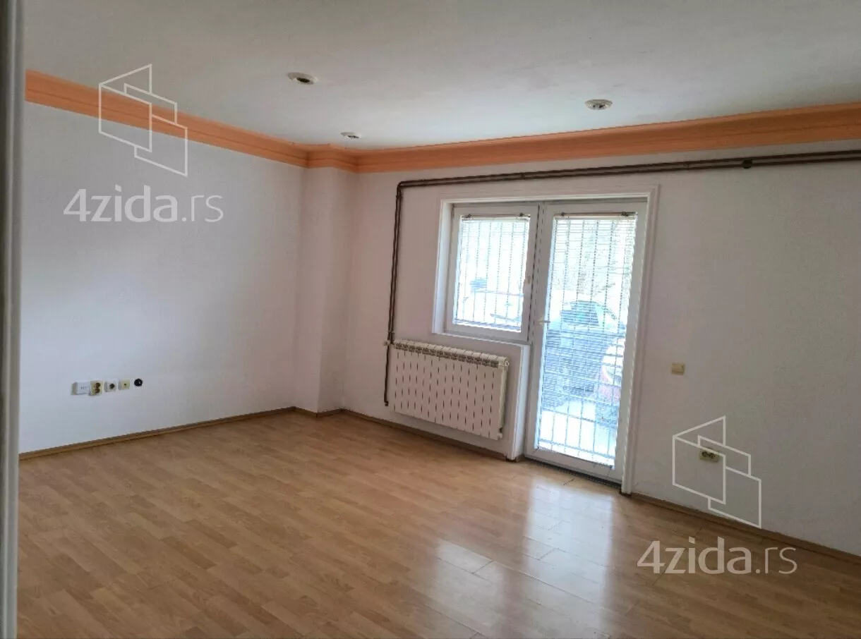 Trosoban stan na prodaju, Radeta Markovića, 190.000€, 95m² — 6