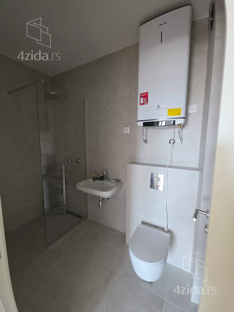 Trosoban stan na prodaju, Tošin Bunar 270, 260.000€, 65m² — 7