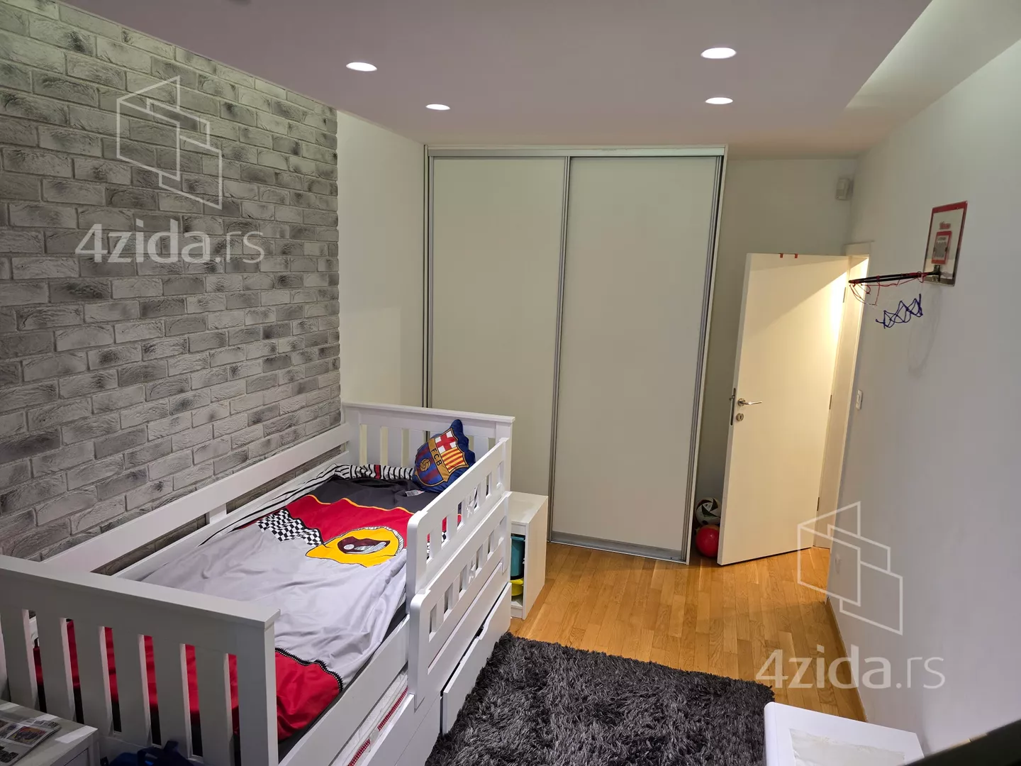 Trosoban stan na prodaju, Šumadijske Divizije, 309.000€, 84m² — 13