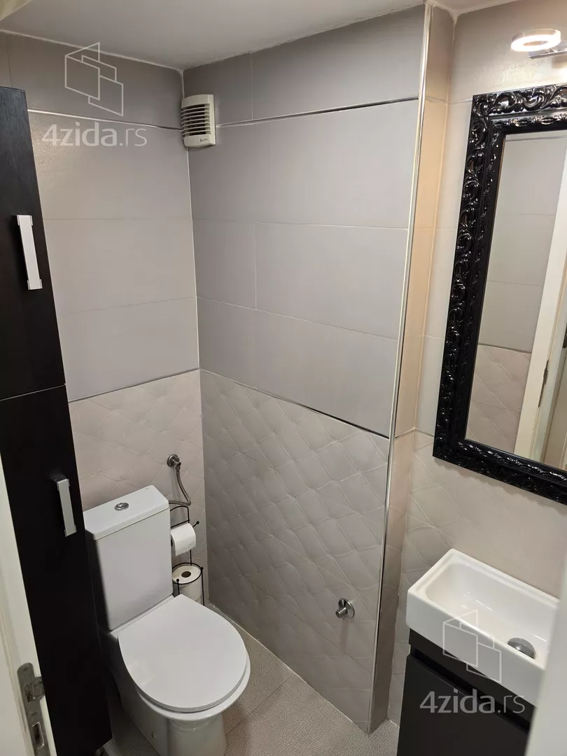 Trosoban stan na prodaju, Šumadijske Divizije, 309.000€, 84m² — 15