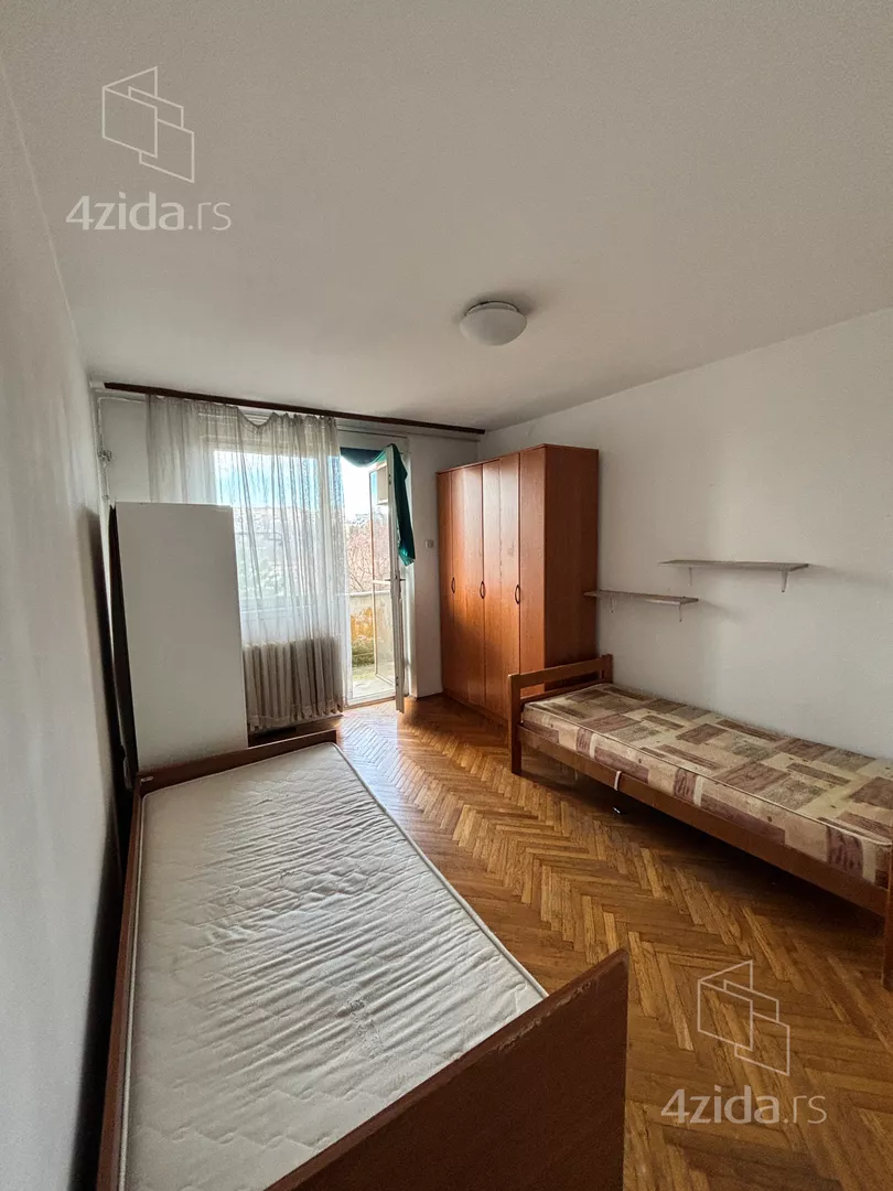 Trosoban stan na prodaju, Ustanička 141, 223.300€, 77m² — 4