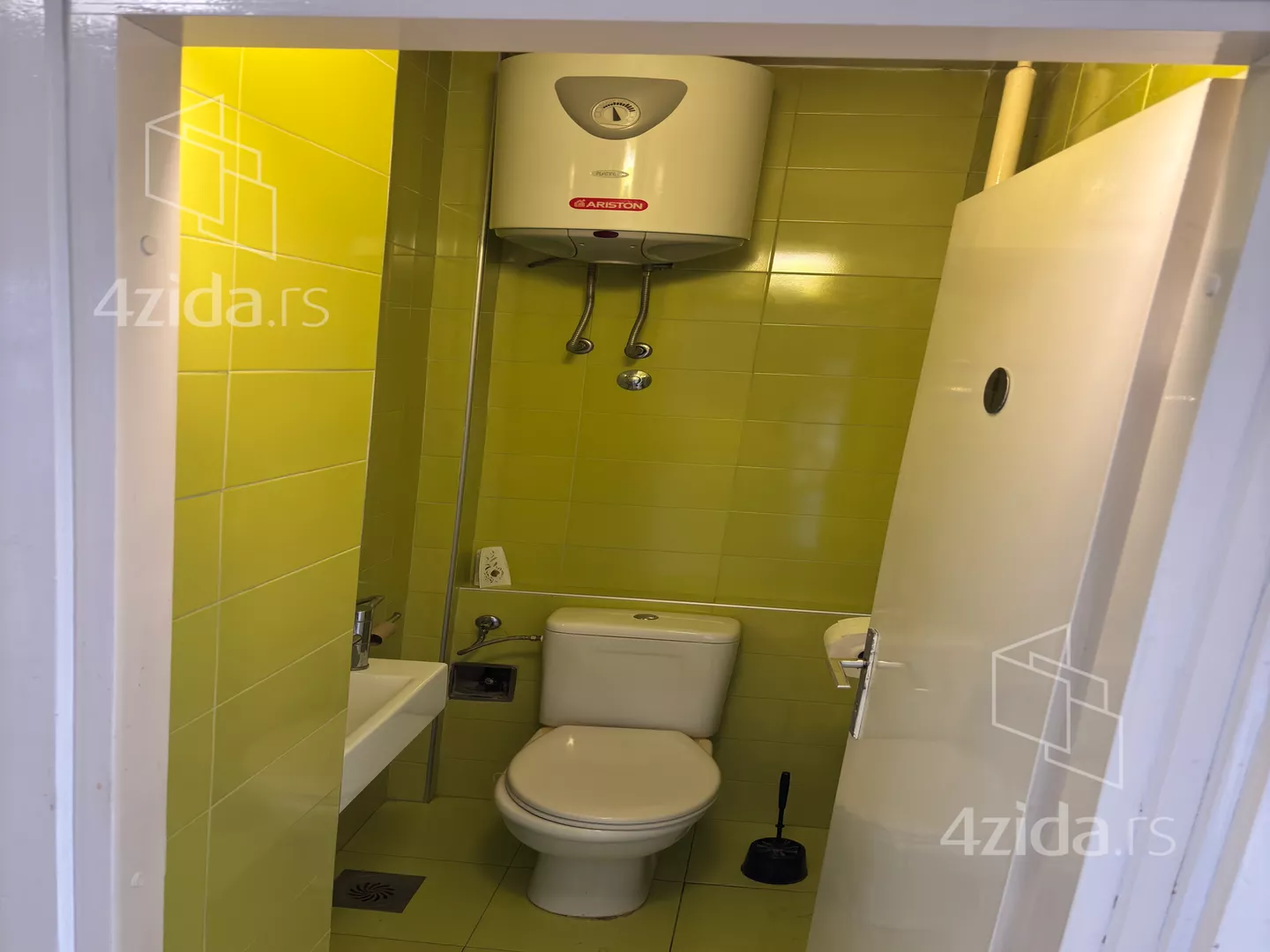 Trosoban stan na prodaju, Ustanička 141, 223.300€, 77m² — 7
