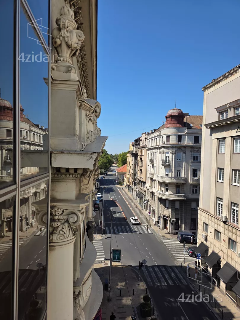 Trosoban stan na prodaju, Uzun Mirkova 3A, 588.000€, 98m² — 10