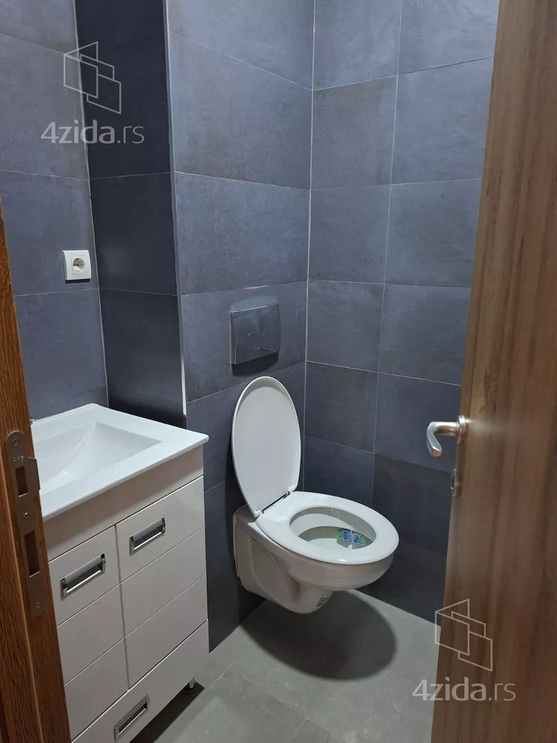 Trosoban stan na prodaju, Vojvode Vlahovića 55V, 170.000€, 76m² — 13
