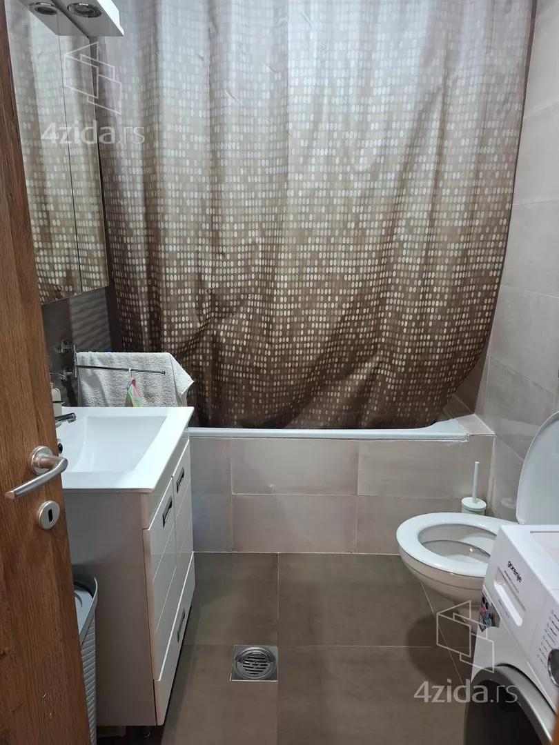 Trosoban stan na prodaju, Vojvode Vlahovića 55V, 170.000€, 76m² — 14