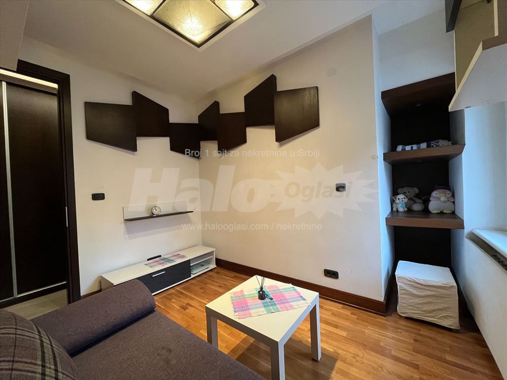 Trosoban stan Profesorska kolonija 49m2 — 9